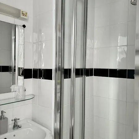 The Patricia Hotel Torquay Room photo